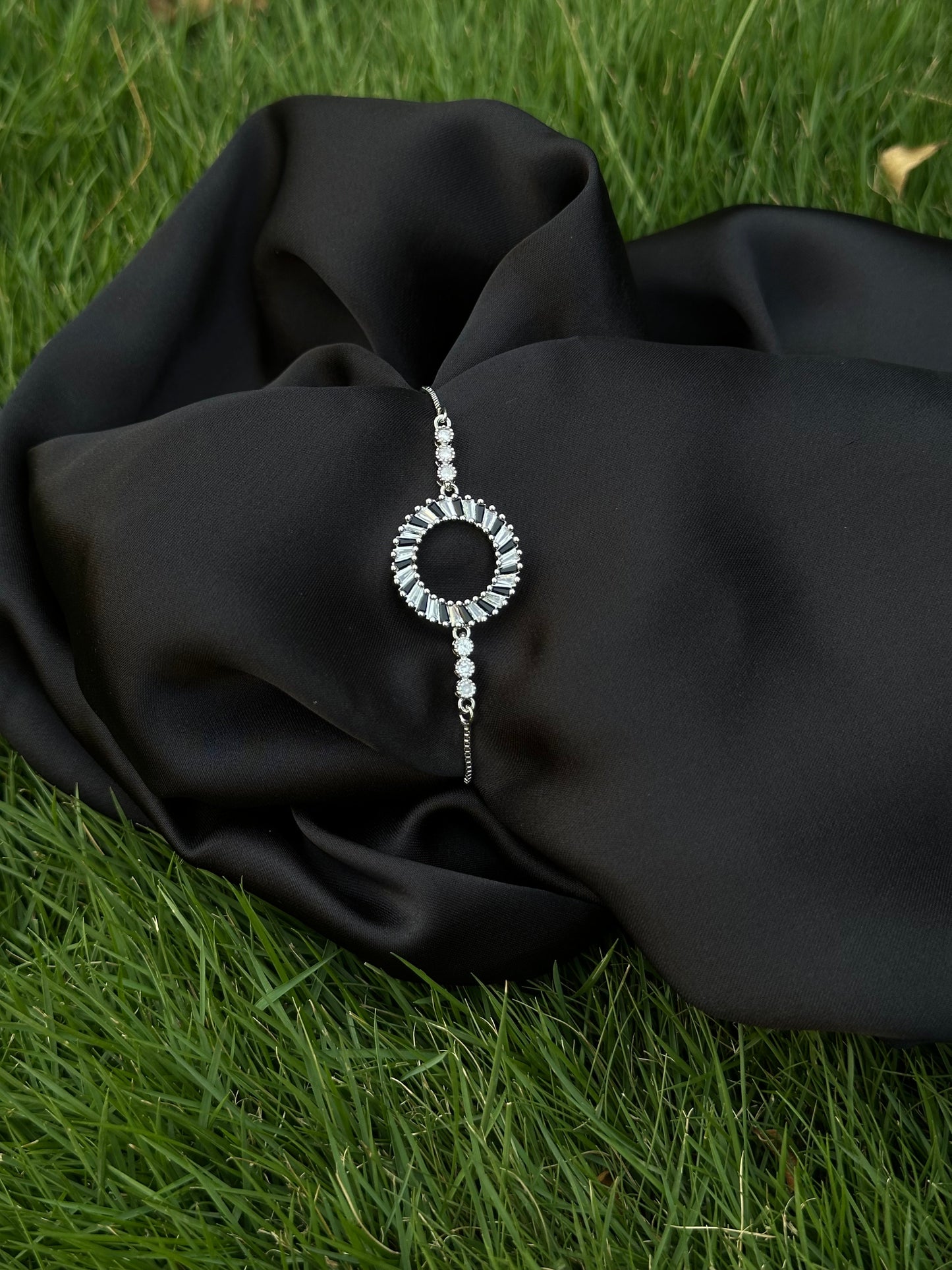 Elegant Stainless Steel Bracelet with Circular Diamond Design