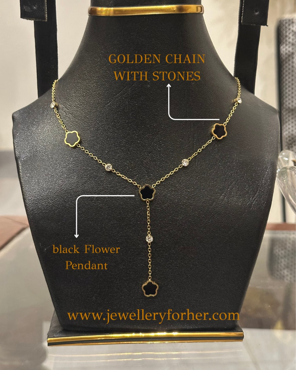 Black Bloom Pendant Necklace – Golden Stainless Chain in Stainless Steel