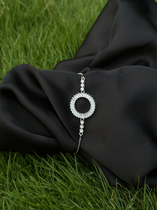 Elegant Stainless Steel Bracelet with Circular Diamond Design